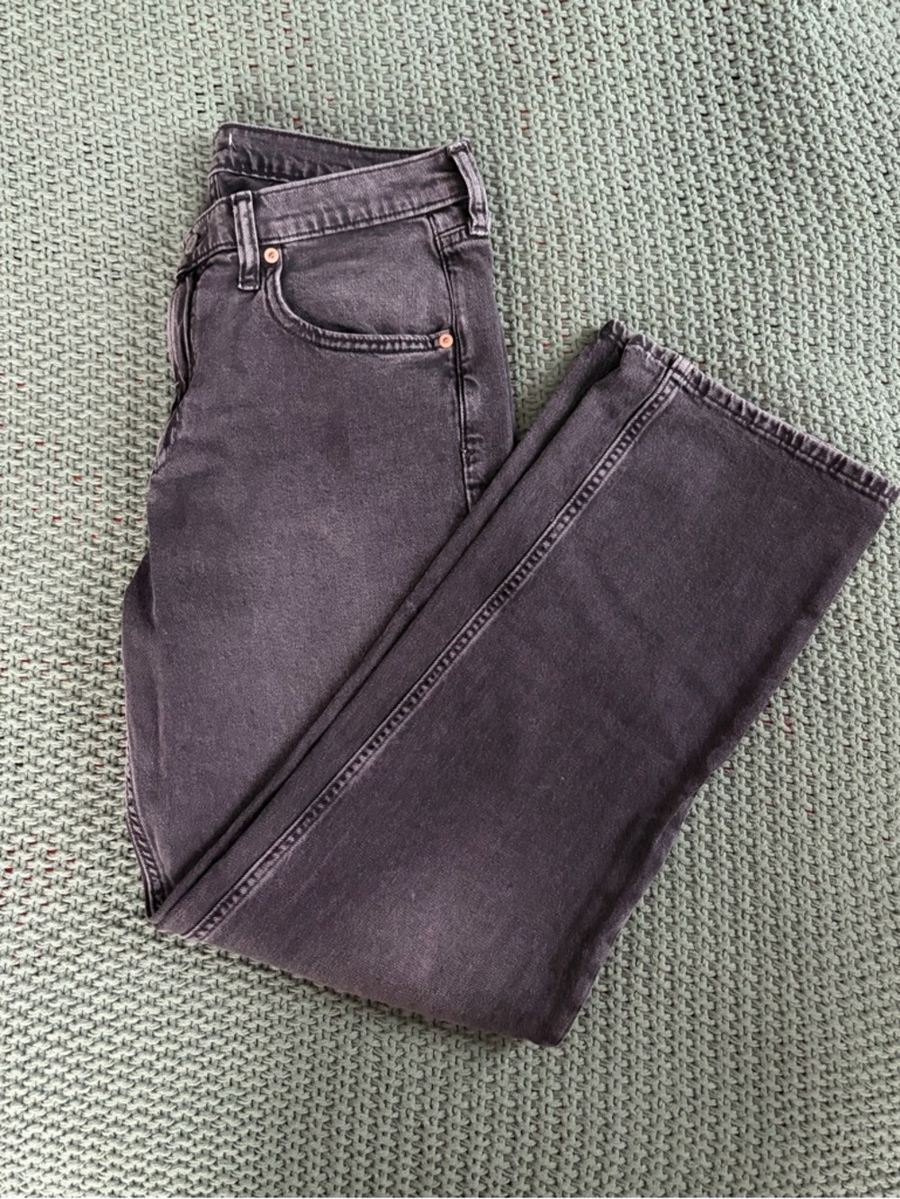 GAP Women’s 90s Loose Mid-Rise Black Jeans - Picture 3 of 4